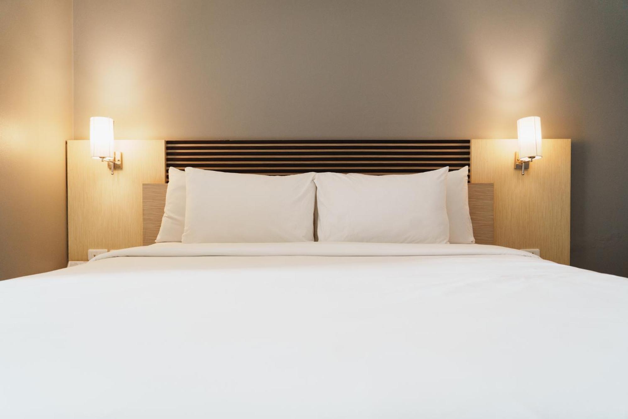 Hotel And 3*
